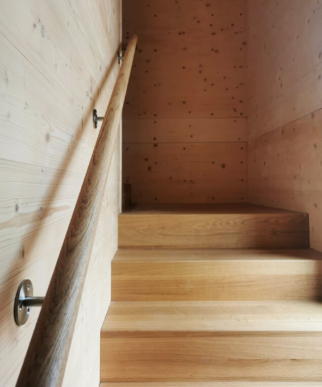 Treppen-Vielfalt by Schreinerei Tasler – hier im kompletten Holz-Design