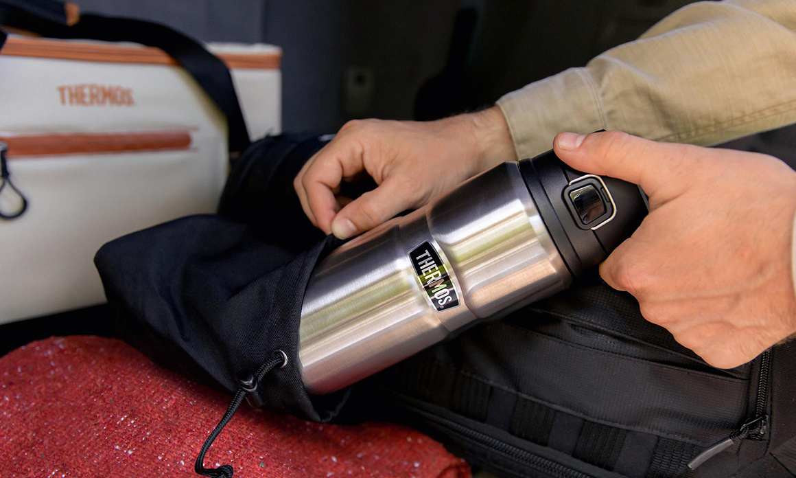 Die Thermos Isolier-Trinkflasche im legendären Stainless King Design