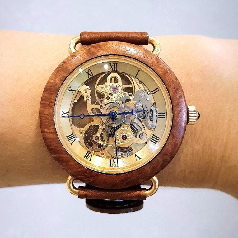 Jede Uhr ein Unikat: die einzigartigen BRIOR Armbanduhren
