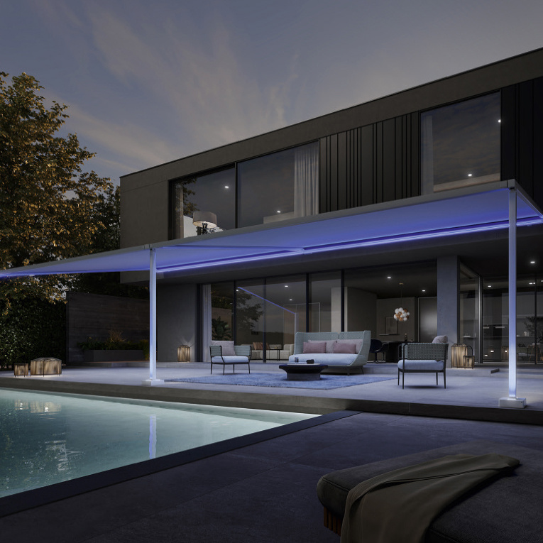 markilux bietet alle seine Markisenmodelle, die sich mit LED-Technik ausstatten lassen, mit warmweißem und farbigem Licht an.