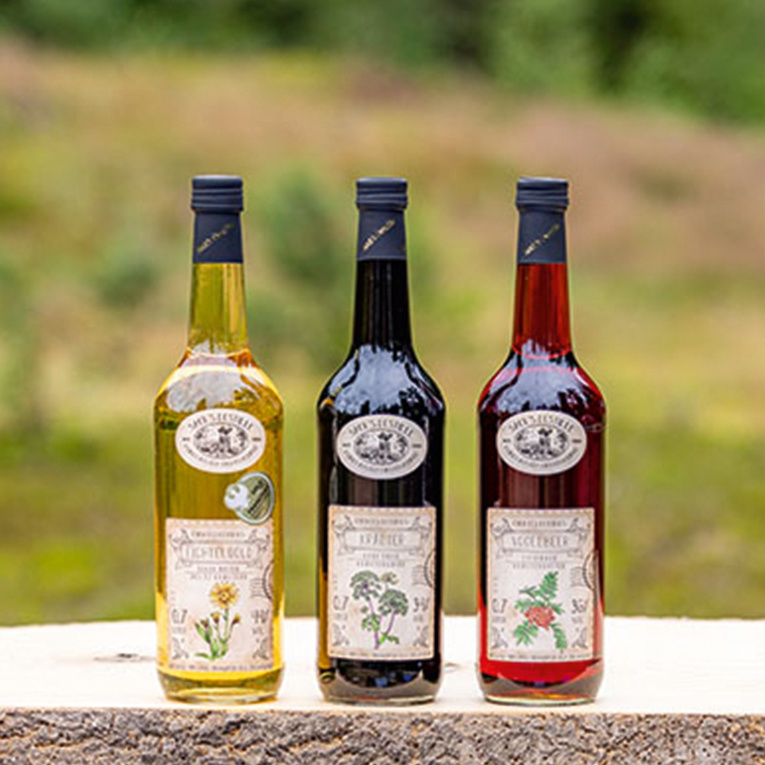 Liebliche Obstliköre, klare Geister oder herb-aromatische Kräuterbitter - hochprozentige Genüsse aus dem Fichtelgebirge