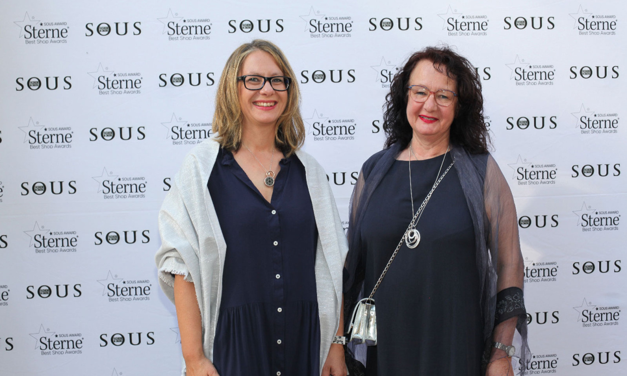 Melanie Friedrich und Gudrun Stübinger beim „SOUS-Award – Sterne der Wäsche 2025" – hier waren sie unter den 10 Besten Bra-Fitting-Studios Deutschlands.