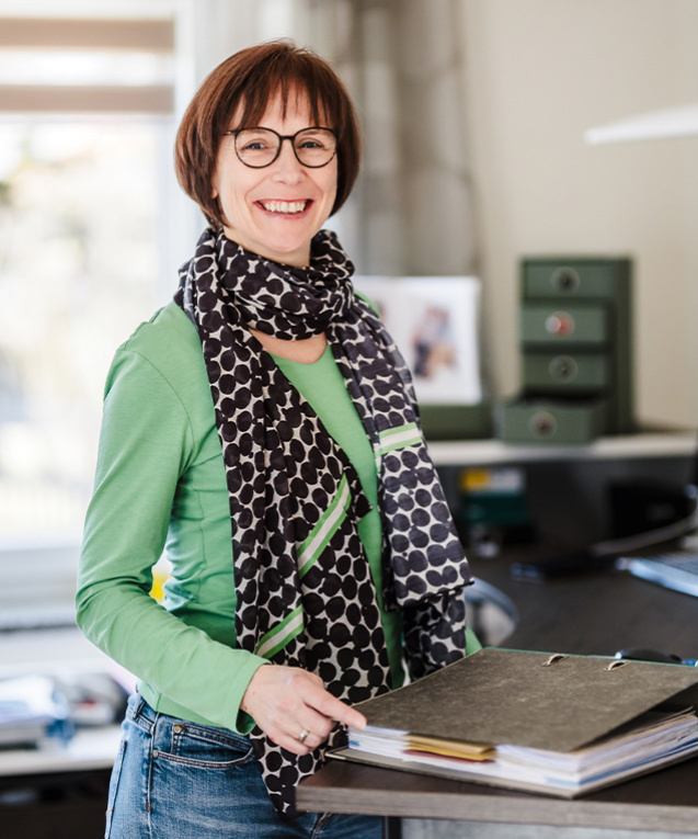 Alltägliches. Einfach. Organisiert. Heike Jurke hilft ihren Kunden bei unterschiedlichen Aufgabenstellungen: von der Struktur persönlicher Unterlagen bis zur Depotverwaltung und bietet Unterstützung, wenn besondere Situationen wie Trennung, Nachlass od