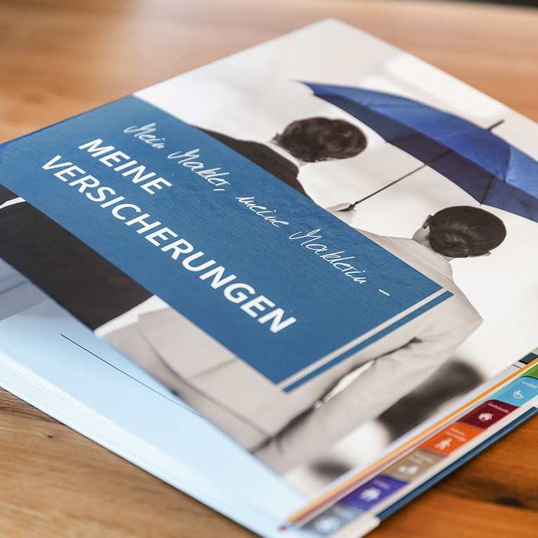 Versicherungen, Anträge und Bescheinigungen - Papierkram aller Art findet im FamilienBüro Kulmbach seine Ordnung.