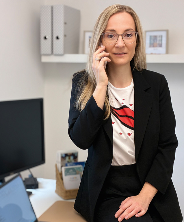 Persönlich, kompetent und nah – Carolin Müller berät mit Herz und Erfahrung.