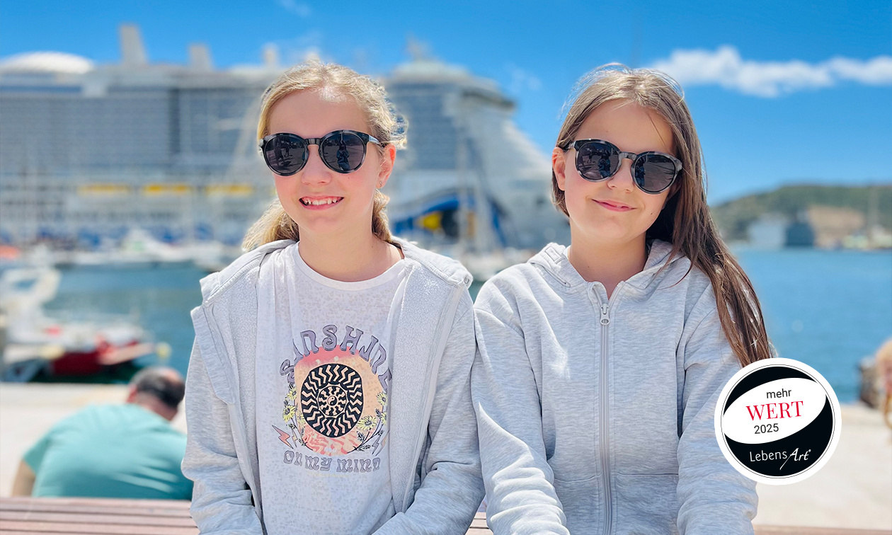 Urlaubsmomente, die verbinden: Zeit miteinander, neue Orte und das Gefühl, gemeinsam unterwegs zu sein.