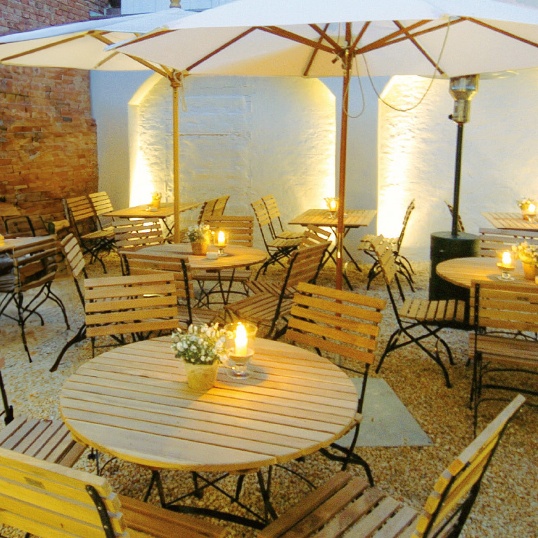 Stimmungsvolle Abende im Biergarten.