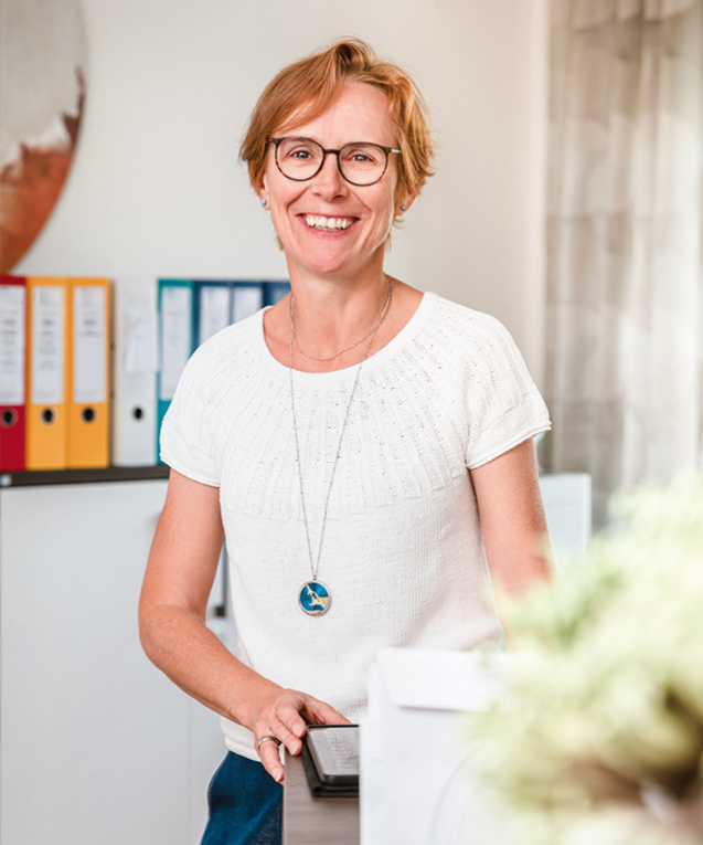 Ihre Erfahrung als Versicherungsmaklerin hilft Heike Jurke dabei, auch bei BU-Leistungsfällen den Überblick zu behalten.