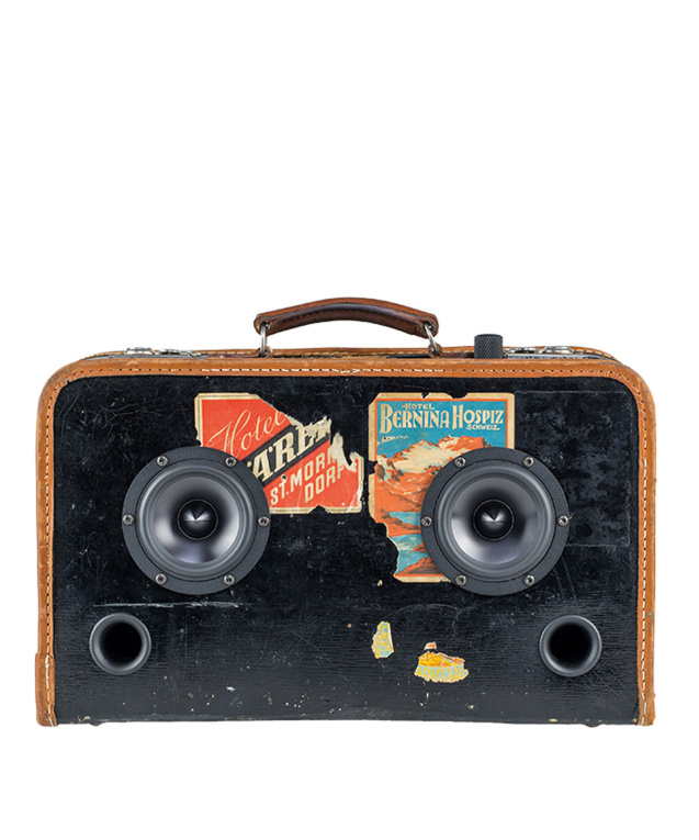 Handgefertigter transportabler Lautsprecher aus originalem Vintage-Koffer