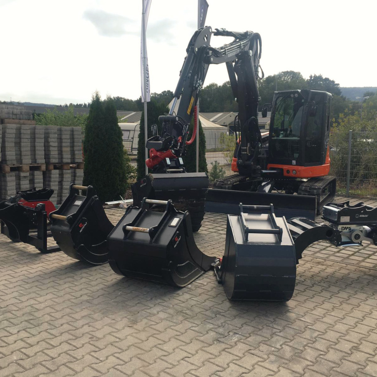 Eurocomach 100TR – 10 t-Kettenbagger mit neuestem 360-Grad-Rototilt und allen Anbaugeräten