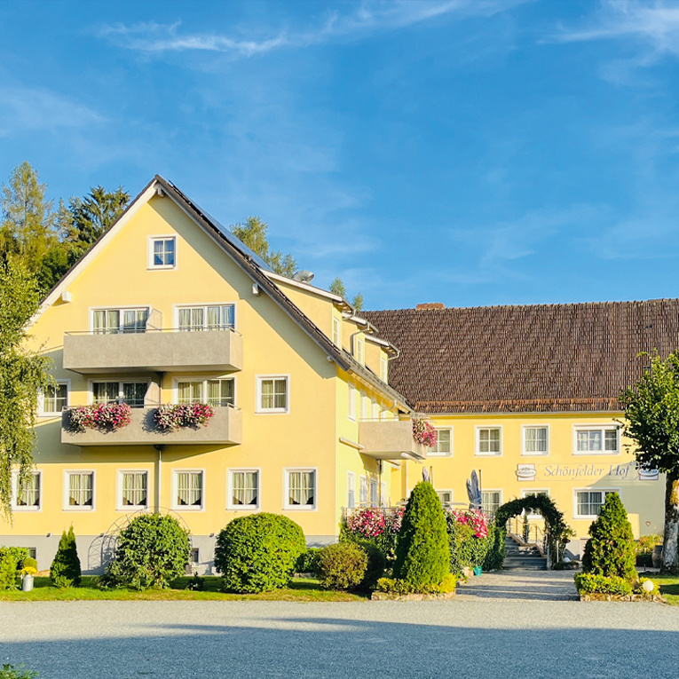 Schönfelder Hof in Schönfeld/Hollfeld.